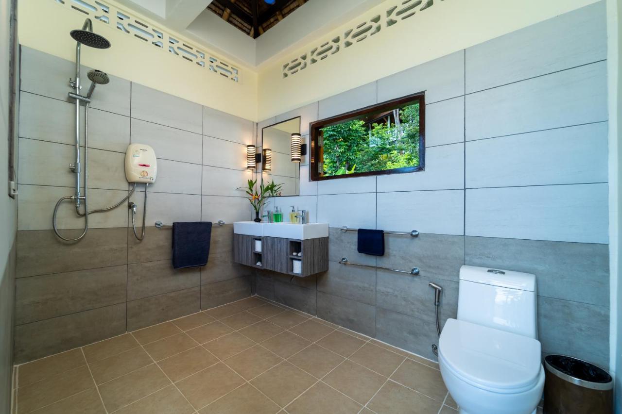White Azure Villa Koh Phangan Than Sadet Beach Екстериор снимка