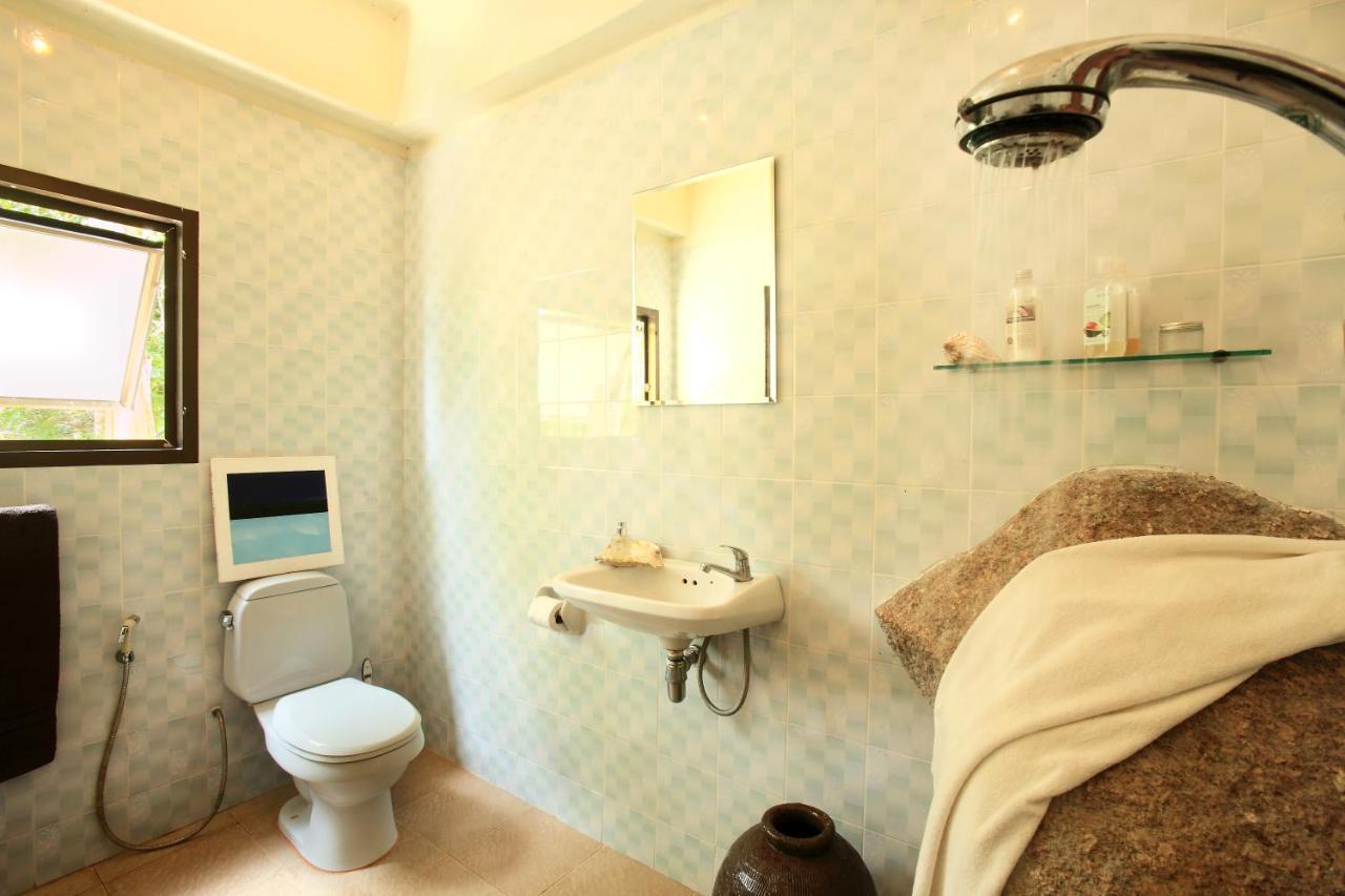 White Azure Villa Koh Phangan Than Sadet Beach Екстериор снимка